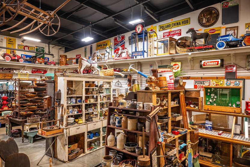 Antiques vendor booth at Ohio's Market Berlin